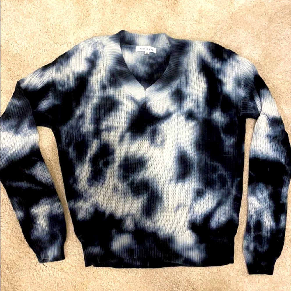 NWOT V-neck navy tie dye sweater size M - Picture 1 of 11